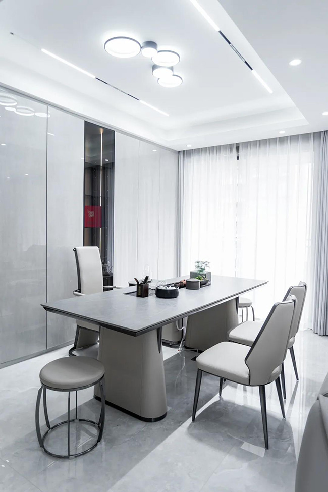 150㎡四居室，工業(yè)風(fēng)配色+簡(jiǎn)約實(shí)用設(shè)計(jì)，碰撞出后現(xiàn)代生活方式